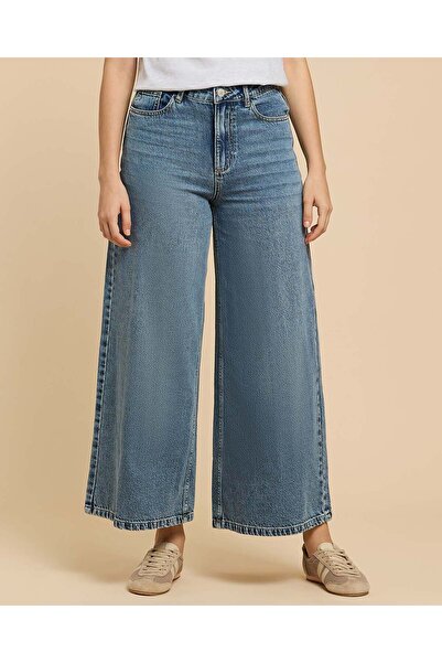 R&B Washed Wide Leg Jeans with Button Closure