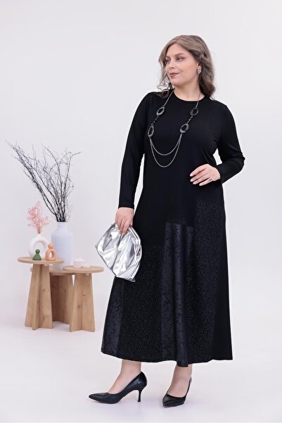 Siyezen Rochie cu fustă supradimensionată și pietre strălucitoare