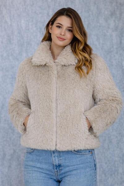 ModaPlaza Women's Short Faux Fur Coat 60534