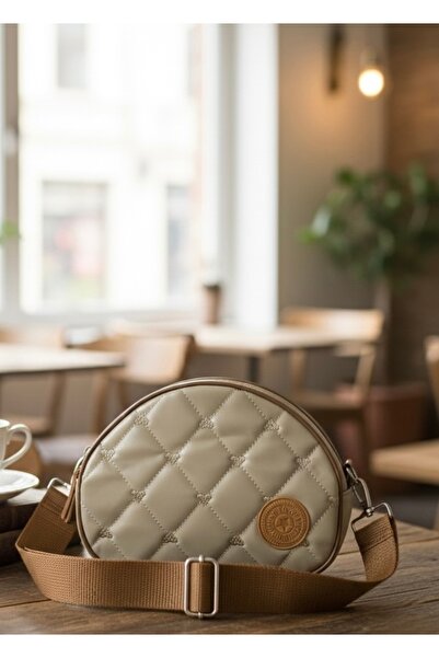 Butik Kadın Krem Kapitone Nakışlı Yarım Ay Çapraz Askılı Çanta
