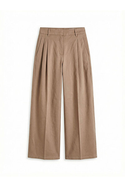 LC Waikiki Μπεζ γυναικείο παντελόνι με φαρδιά μπατζάκια και πιέτες, σε χαλαρή...