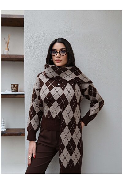 ESRAHELVACI Scarf with Baklava Pattern Knitwear Sweater