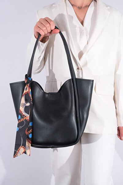 Store حقيبة كتف نسائية من الجلد موديل جولدن مع حقيبة مكياج وشال