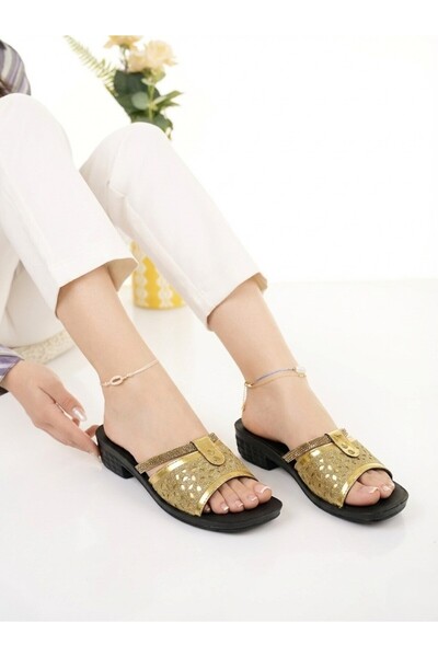 PLAZA Lazer Kesim Taş Detaylı Anatomik Taban Yazlık Kadın Terliği