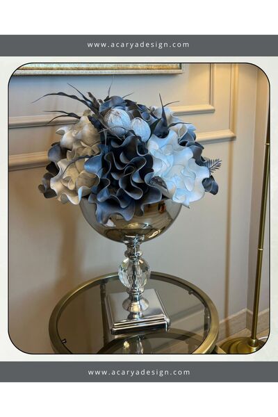 Acarya Design Gümüş ayaklı kristal detaylı yapay çiçek aranjmanı