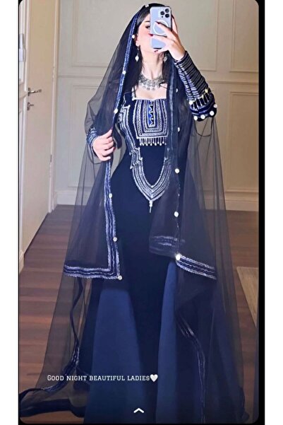 Sweety Fashion A luxurious royal jalabiya combining royal black with emerald ...