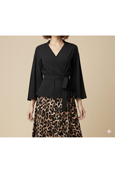 Larida Blouse