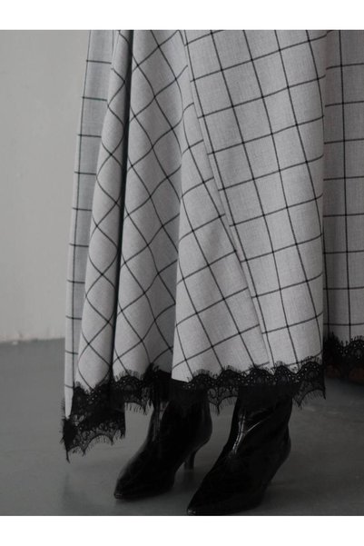 MİHRİZAR A Quality Women's Plaid Skirt with Lace Detail and Asymmetrical Look
