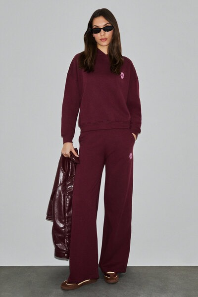 Urban Beat Elitsa Women's Burgundy Sweatshirt