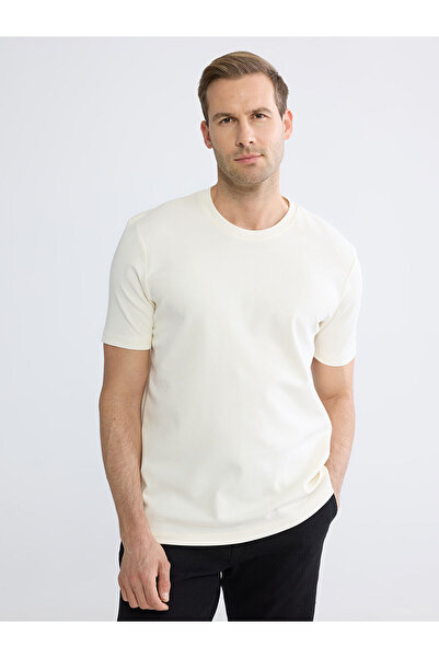 LC Waikiki Δημιουργήστε το στυλ σας με το ανδρικό μπλουζάκι Ecru Crew Neck απ...