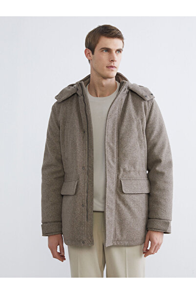 LC Waikiki معطف كاشي للرجال من Peak New Season Standard Fit بغطاء رأس