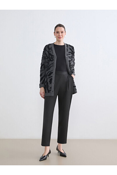 LC Waikiki بنطلون نسائي مطوي بخصر مطاطي من Peak New Season