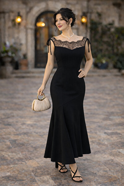 Mostpera Kadın Yakası Dantel Detaylı Kayık Yaka Görünümlü Maxi İthal Krep Elbise