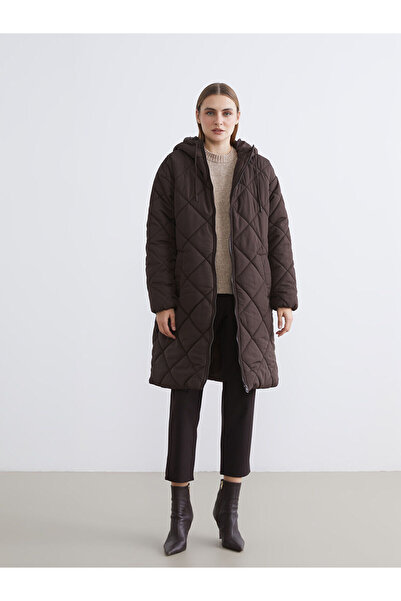 LC Waikiki Kahverengi Kapüşonlu Kapitone Kadın Şişme Mont