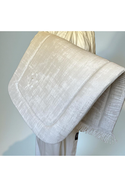 Noor sila Luxury prayer set from Noor Sila