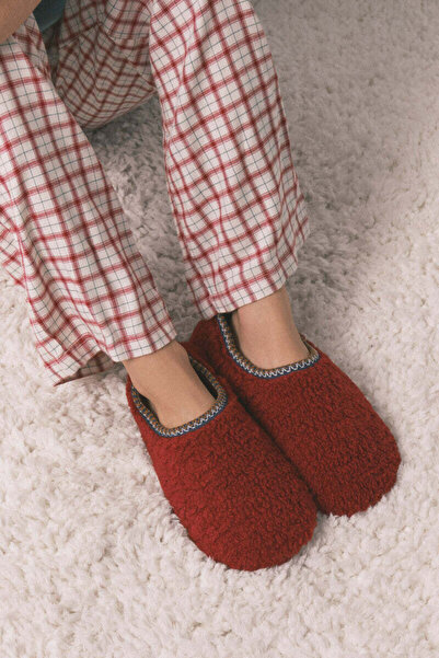 Women'secret Red faux shearling slippers