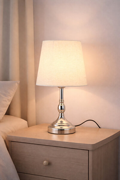 SADANHOME مصباح طاولة أنيق بإضاءة دافئة ولمسة فاخرة