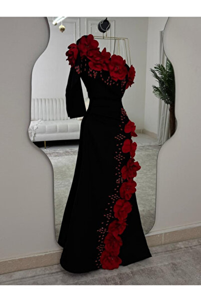 Elora Rosa's Royal Dress