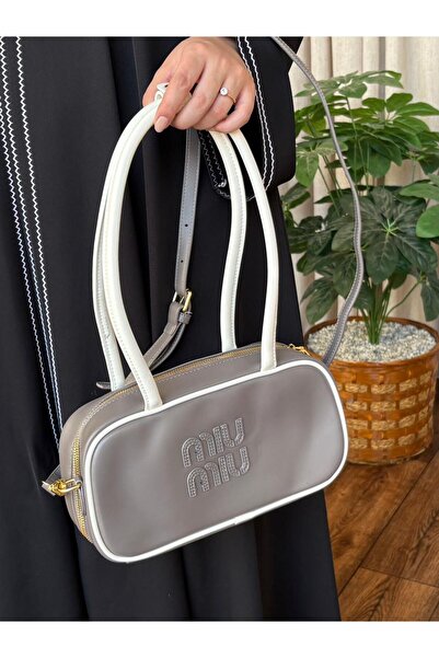 GGGG Bags with their accessories