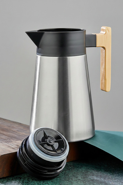 Elista 1.5 Liter Steel Thermos with Bamboo Handle