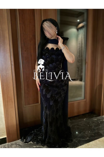 belivia A stylish, fitted dress that accentuates the figure.