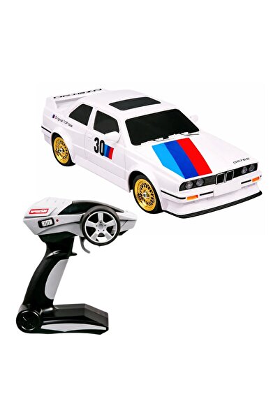 Pasifik Uzaktan Kumandalı Drift Arabası Bmw E30 Işıklı 30 Km Beyaz