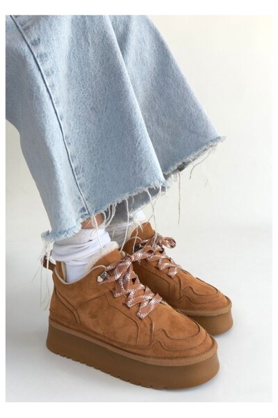 ZERİNAY AYAKKABI Moden Kadın Siyah Süet Bağcıklı İçi Kürklü Poli Taban Bot