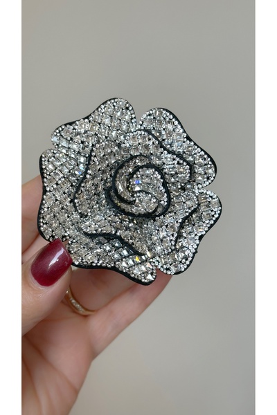 Âlâ Atelier Kristal taşlı gül broş