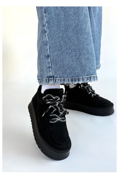 ZERİNAY AYAKKABI Moden Kadın Siyah Süet Bağcıklı İçi Kürklü Poli Taban Bot