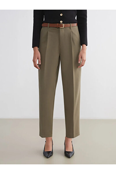 LC Waikiki Γυναικείο πλισέ παντελόνι με ζώνη μέσης κομμένο καρότο