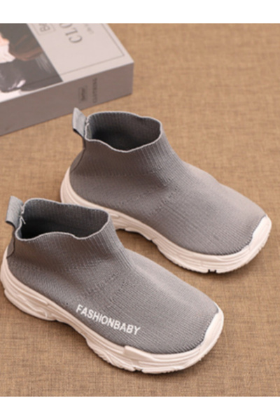 Take Two By Styli حذاء رياضي سهل الارتداء للبنات باللون الرمادي السادة