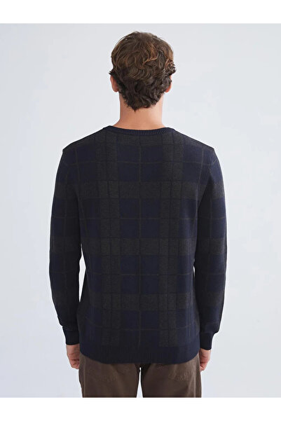 LC Waikiki طاقم الرقبة طويلة الأكمام منقوشة سترة تريكو رجالية