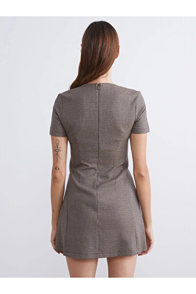 LC Waikiki Μίνι φόρεμα με καρό λαιμόκοψη