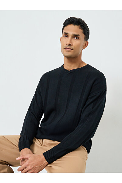 Styli Men Black Ribbed Oversized Sweater