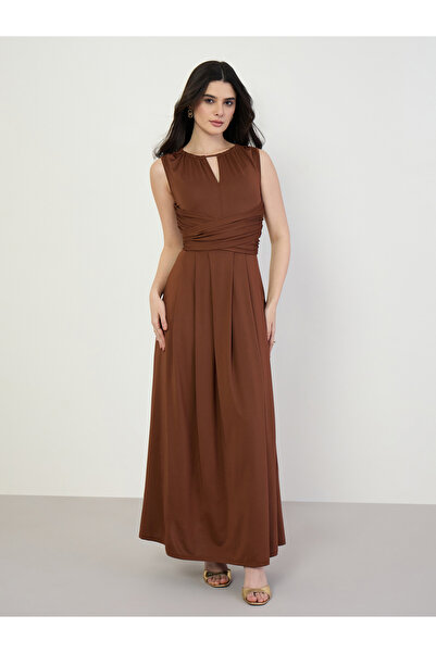 Styli Women Brown Sleeveless Maxi Dress