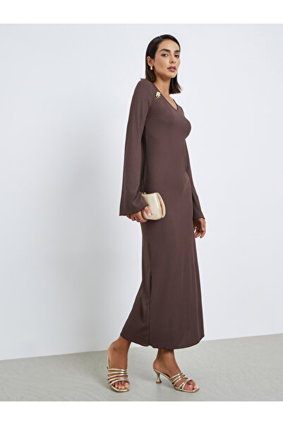 Styli Women Brown Ribbed Knit Maxi Dress
