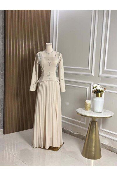 vanus fashion 6759-فستان أوف وايت راقٍ بإحساس ملكي ناعم