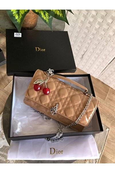 GGGG Bags with their accessories