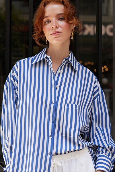 NEW JOURNAL قميص نسائي أبيض - أزرق بلون الكوبالت خطوط PER4969