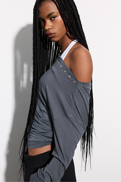 Stradivarius Asymmetric Studded T-shirt