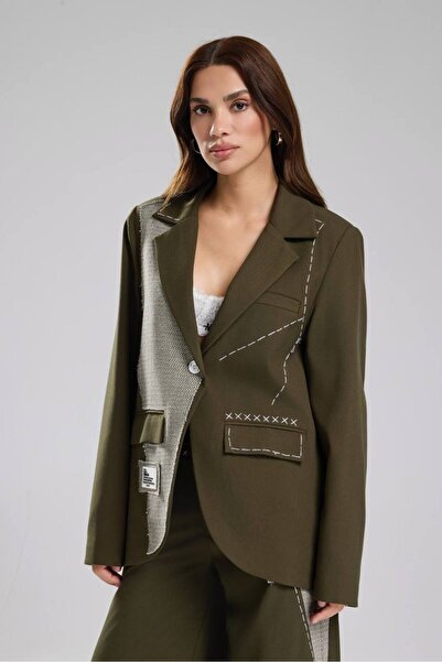 tw3 Дамско сако от туид с детайлен дизайн