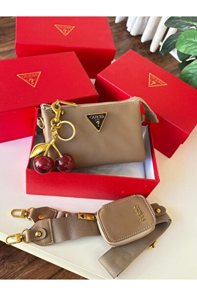 GGGG Bags with their accessories