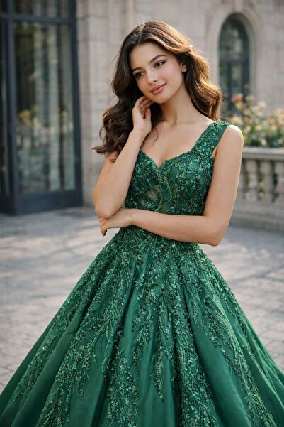Sibelse Gelinlik Zümrüt Yeşili Payet İşlemeli Prenses Kesim Nişanlık & Abiye ...