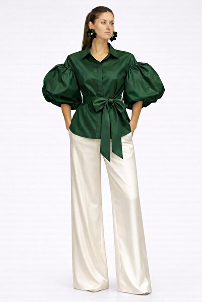 ALYEL NAKER قميص من التفتا مع تفاصيل الأكمام المنتفخة وحزام متنقل