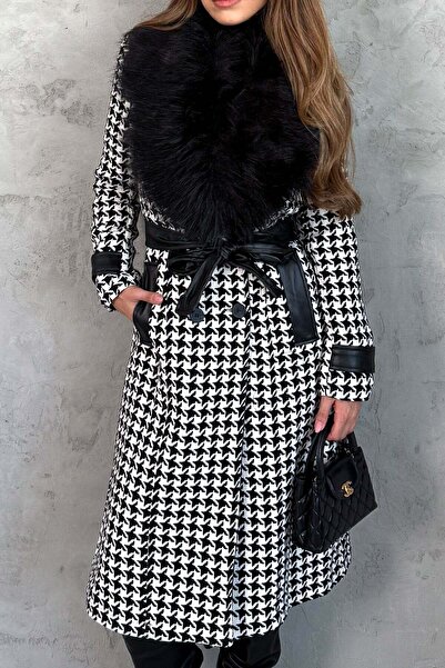 BOUQUET OF TULİP Houndstooth Coat with Fur Collar Detail