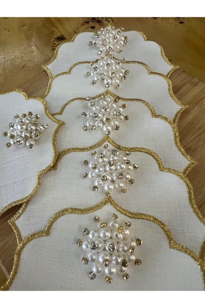 MİNOZA 6 Embroidered Stain Resistant Gardenia Fabric Cocktail & Coffee Presentation Napkins with Pearl Brooch