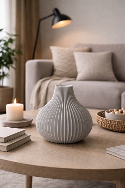 BB Craft Modern Gri Dekoratif Vazo – Dikey Çizgili Sıcak Gri Mat Tasarım