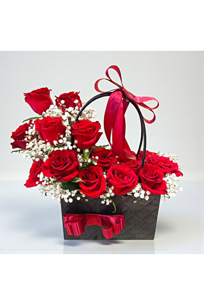 Rich and Royal Flowers Classic Red Rose Elegance
