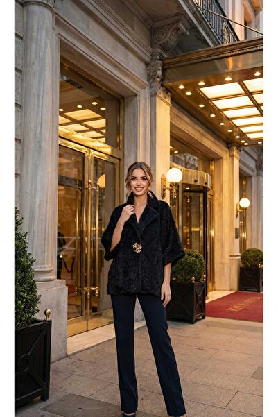 LAGRANZE Plush Faux Fur Coat