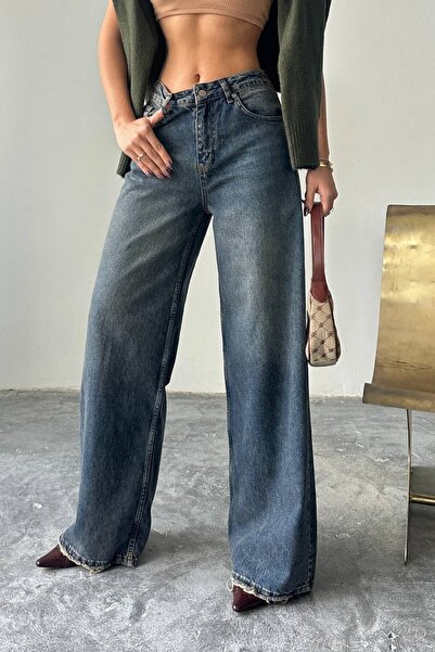 The Robi Women's Blue Washed High Waist Wide Leg Jeans